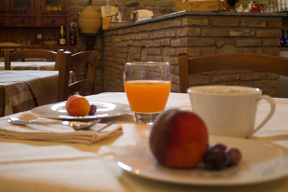 Agriturismo La Ca Veja 몬포르테달바 외부 사진